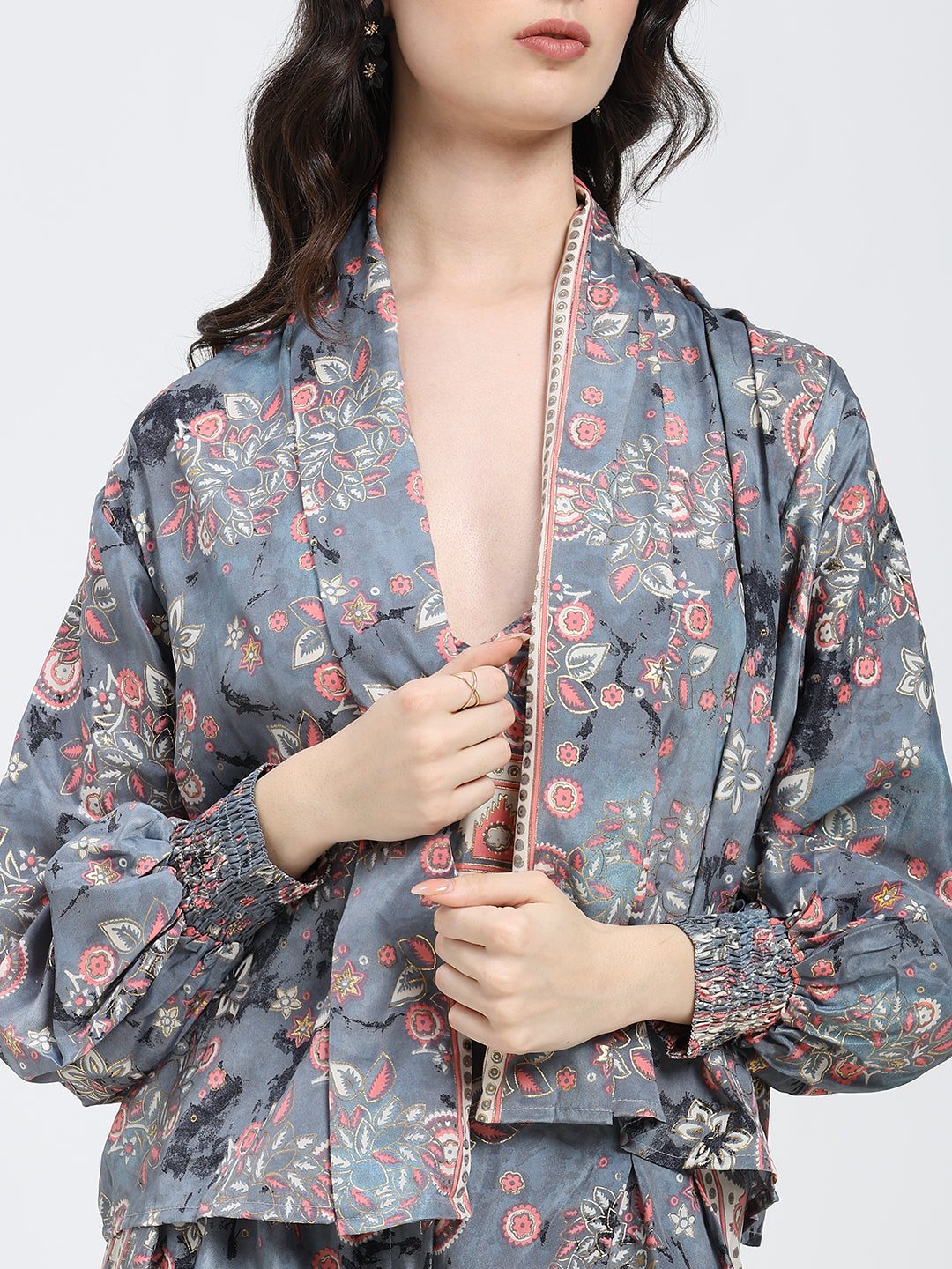 Puff Sleeves Kimono and Shorts Coordinate Set (3 Piece)- Grey Gardenia