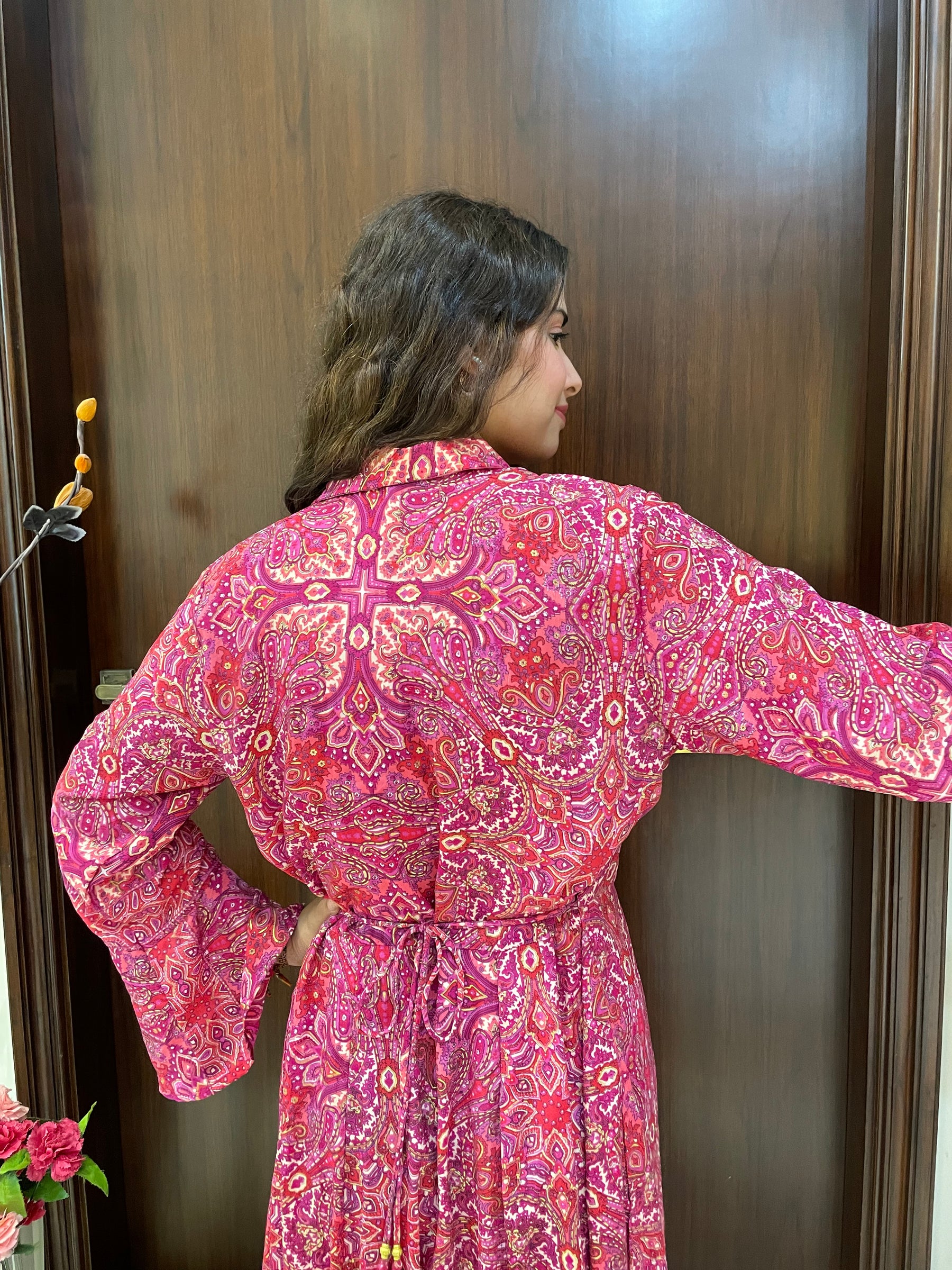 Collar pattern gold (foil) print featured boho short dress - Pink