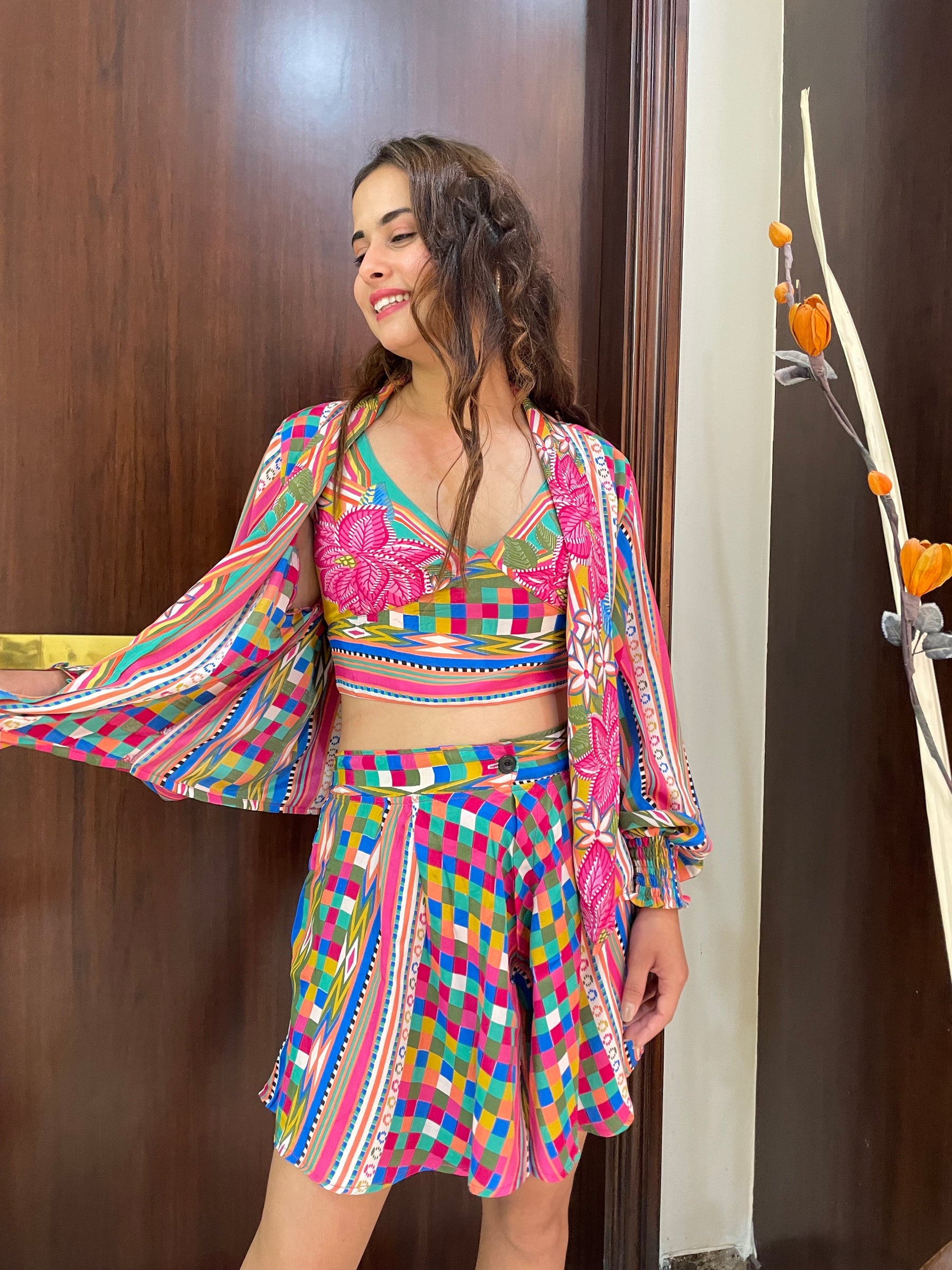 Puff Sleeves Kimono and Shorts Coordinate Set (3 Piece)- PrismPalette SmisingBee