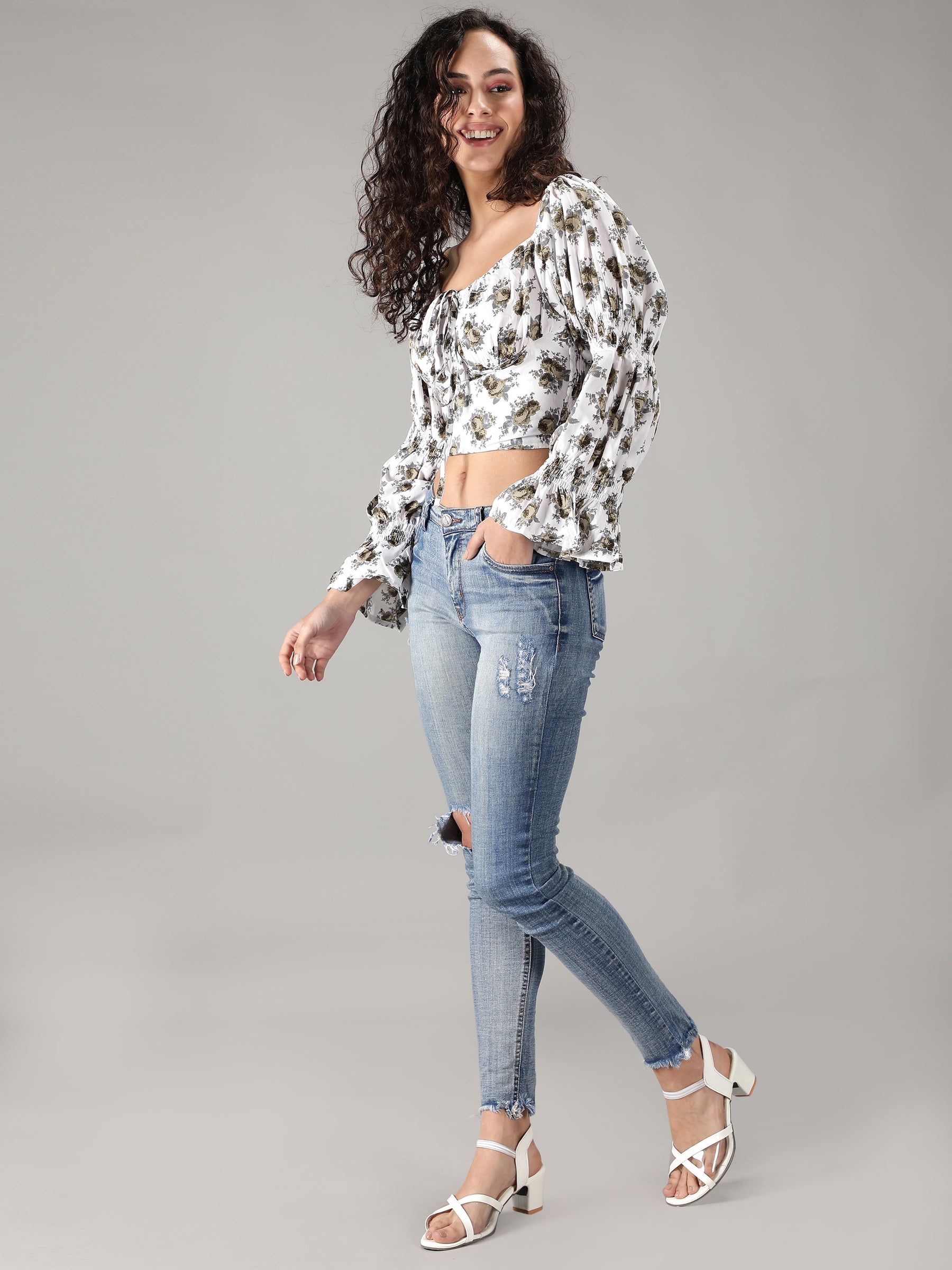 SmisingBee Ditsy Floral Knot Crop Top