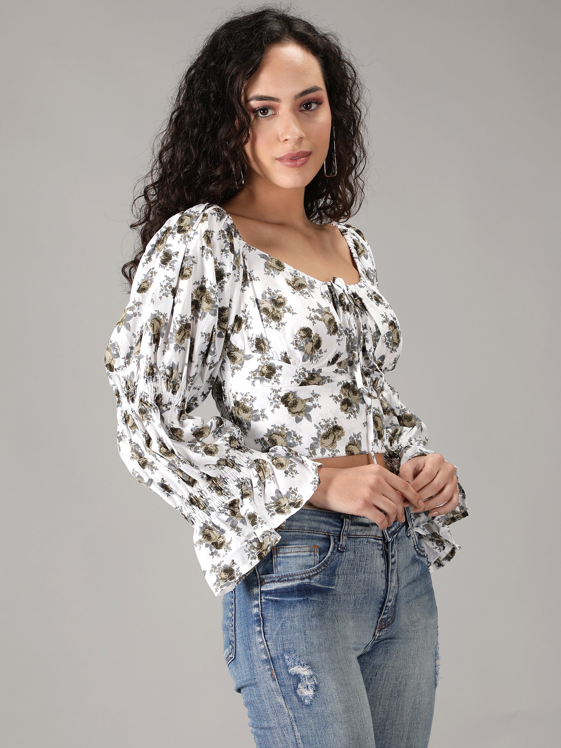 SmisingBee Ditsy Floral Knot Crop Top