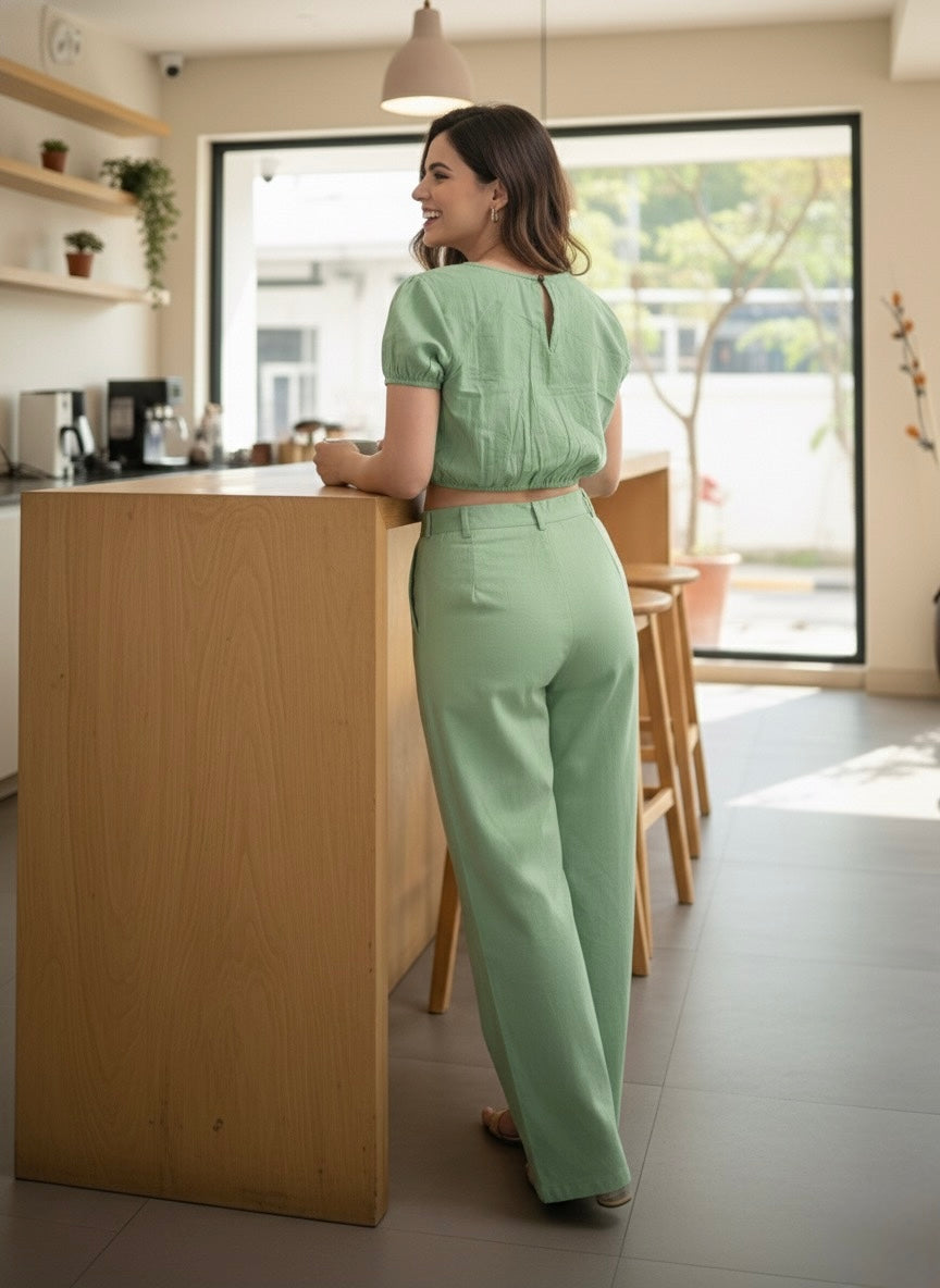 ⬆️Rising- Keyhole Back Crop Top and  Pant Set in Pista