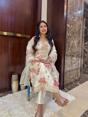 SitaraPhool – Mirror & Zari Work Kurta Set