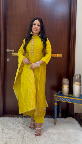 Ghoda Palki Heavy Embroidery Kurta Set