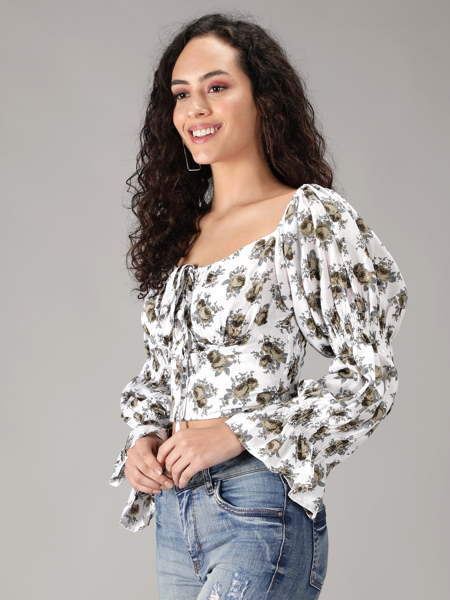 SmisingBee Ditsy Floral Knot Crop Top