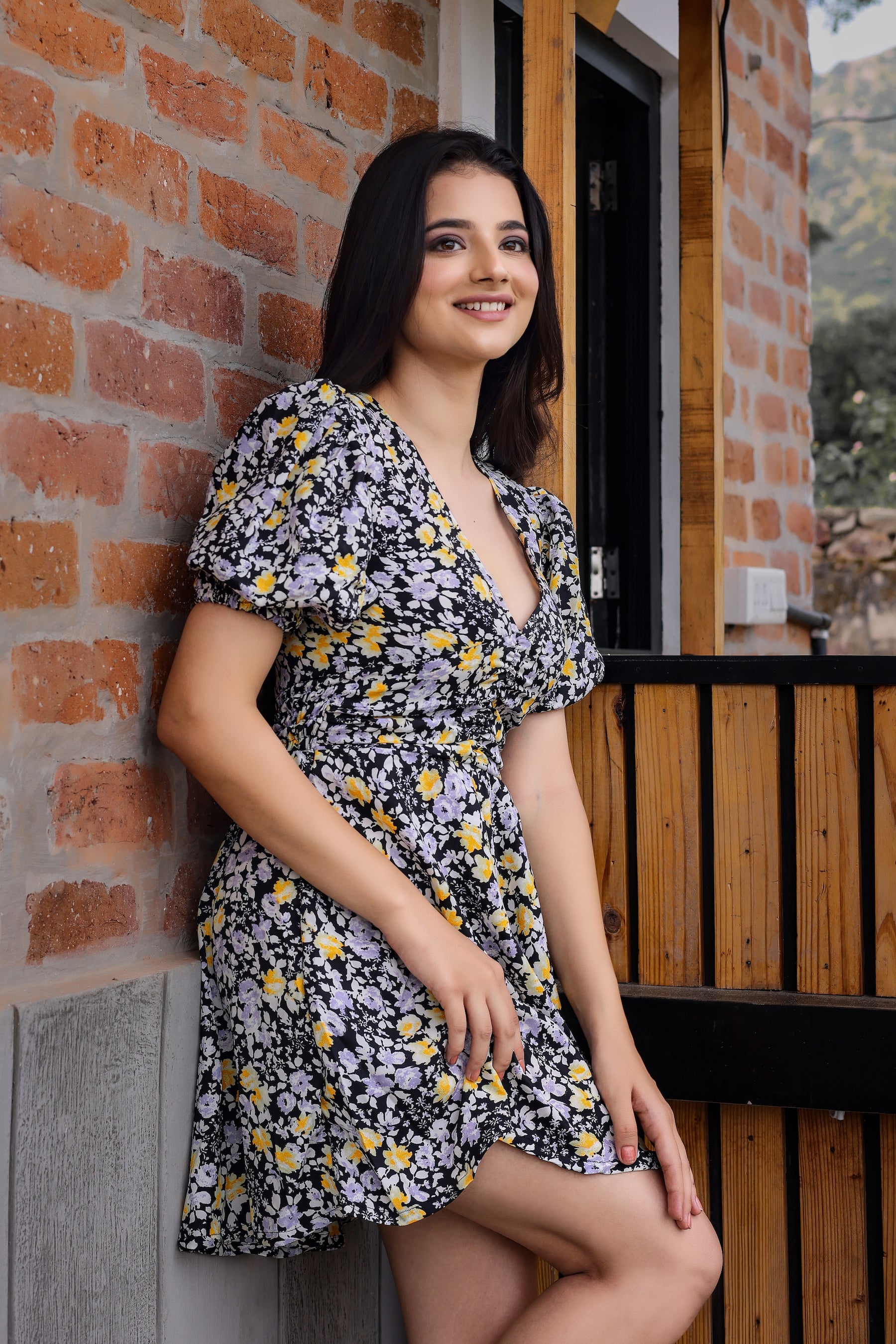 Puff Sleeves Deep V Neck Short Dres